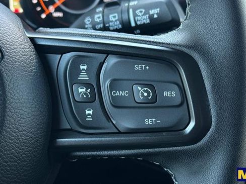 Used 2025 Jeep Wrangler Rubicon image 28