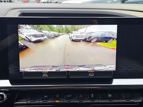 Used 2025 GMC Sierra 1500 Elevation image 31