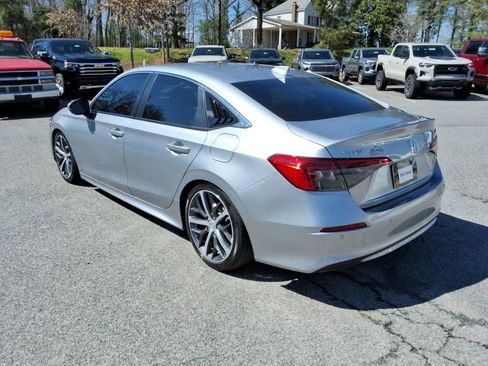 Used 2022 Honda Civic Touring image 7