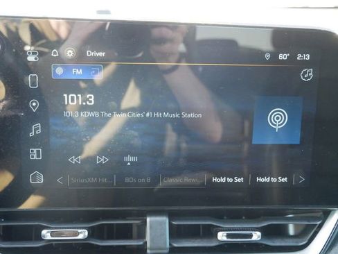 Used 2025 Chevrolet Equinox LT w/ Convenience Package II AWD/4WD image 14