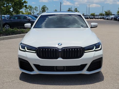 Used 2023 BMW 540i w/ M Sport Package RWD image 2