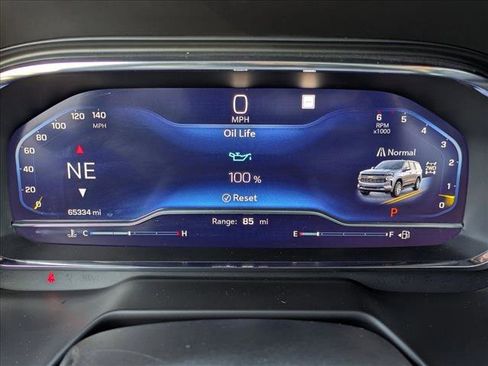 Used 2023 Chevrolet Suburban Z71 w/ Luxury Package image 11