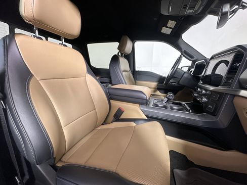 Used 2022 Ford F150 Lariat w/ Trailer Tow Package image 24