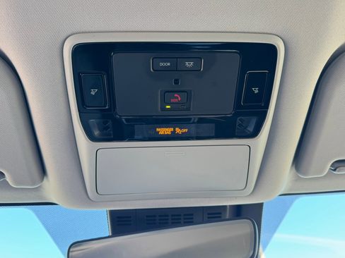 Used 2024 Toyota Grand Highlander Limited image 39