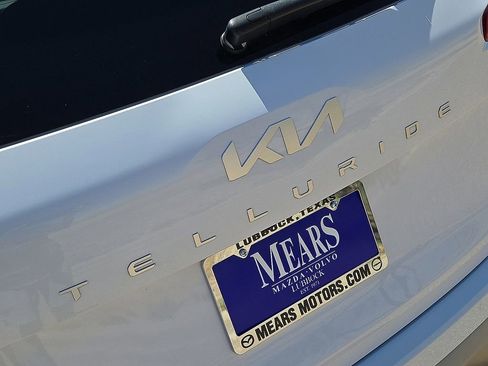 Used 2025 Kia Telluride S image 11