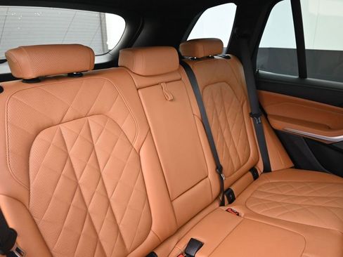 Certified 2024 BMW X5 xDrive40i w/ Premium Package AWD/4WD image 26
