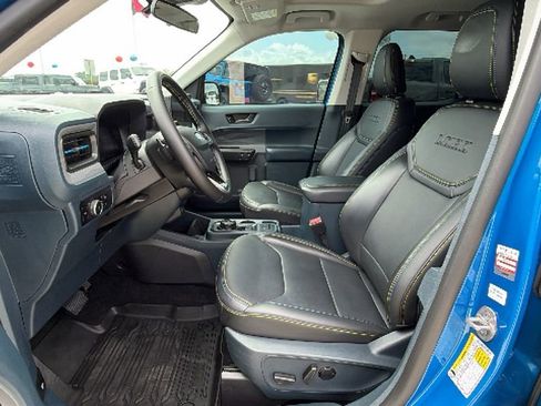 Used 2025 Ford Maverick Lobo AWD/4WD image 14