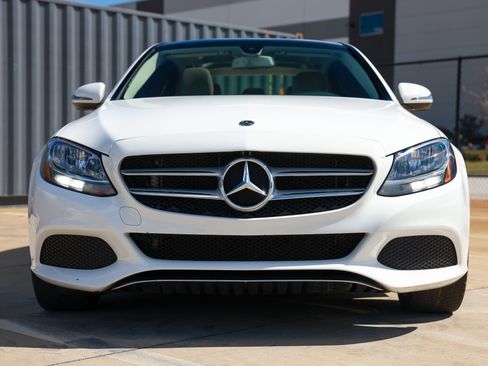 Used 2018 Mercedes-Benz C 300 Sedan w/ Premium Package image 22