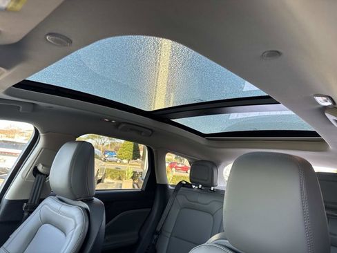 New 2026 Lincoln Corsair Premiere FWD image 32