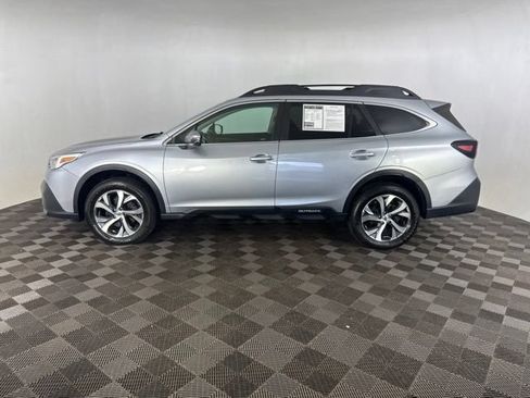 Used 2022 Subaru Outback Limited AWD/4WD image 8
