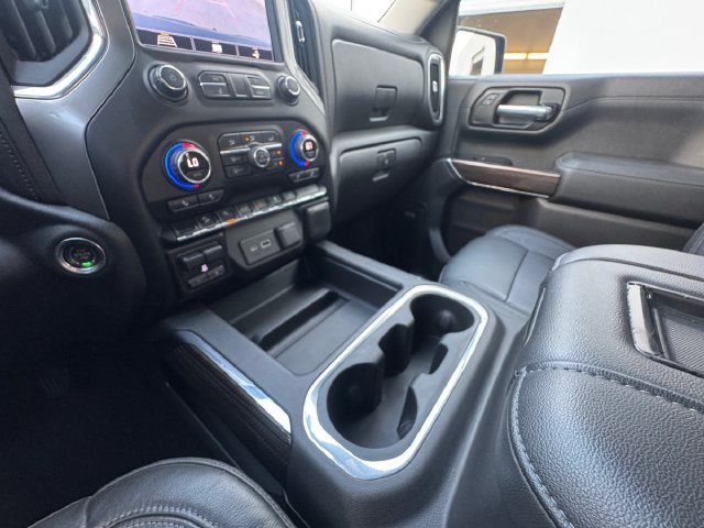 Used 2020 Chevrolet Silverado 1500 LT Trail Boss AWD/4WD image 10