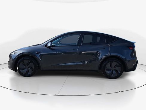 Used 2026 Tesla Model Y Premium image 9