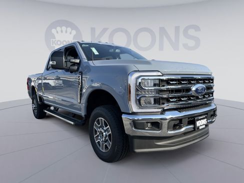 New 2026 Ford F250 Lariat w/ FX4 Off-Road Package image 10