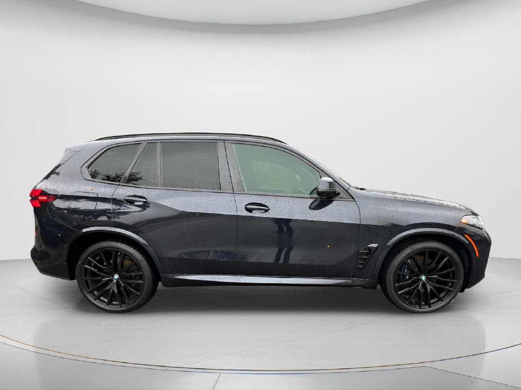 Certified 2024 BMW X5 xDrive40i w/ M Sport Package AWD/4WD image 4
