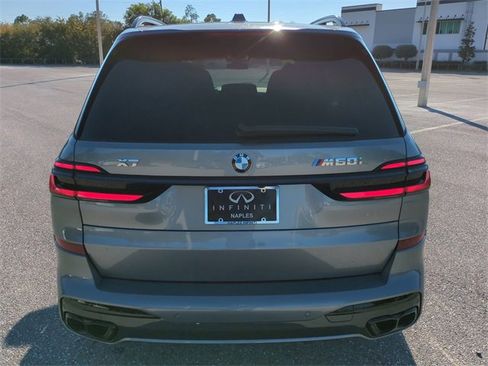 Used 2026 BMW X7 M60i image 5