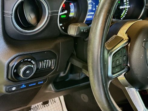 Certified 2022 Jeep Wrangler Unlimited Sahara w/ Cold Weather Group AWD/4WD image 11