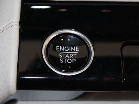 New 2026 Lincoln Navigator Premiere AWD/4WD image 46