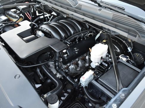 Used 2019 Chevrolet Silverado 1500 LT w/ All Star Edition RWD image 13