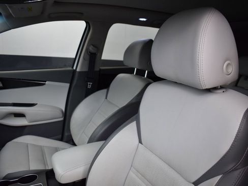 Certified 2020 Kia Sorento SX image 14