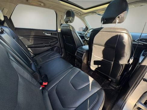 Used 2017 Ford Edge Titanium w/ Equipment Group 301A image 39