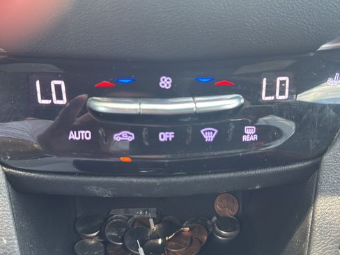Used 2022 Cadillac XT6 Luxury FWD image 17