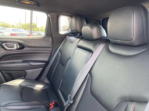 Used 2025 Jeep Compass Trailhawk AWD/4WD image 11
