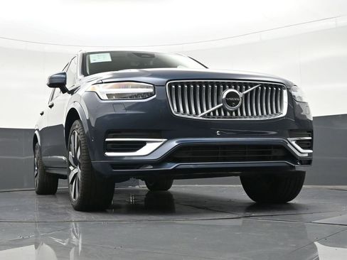 Used 2025 Volvo XC90 T8 Ultra w/ Lounge Package image 28