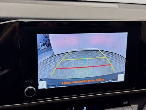 Used 2025 Toyota Camry SE image 14