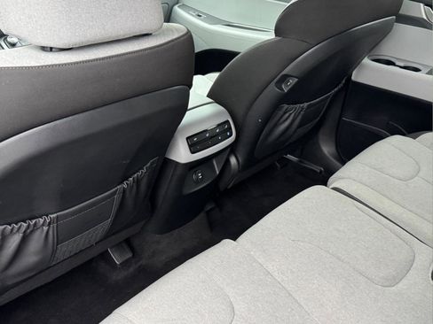 Used 2023 Hyundai Palisade SE w/ Cargo Package image 15