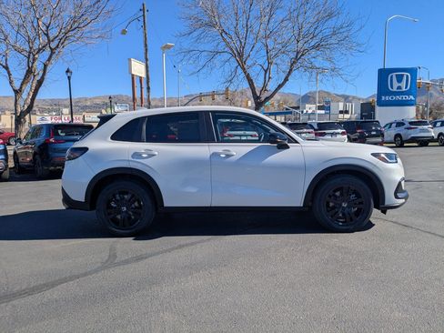 New 2026 Honda HR-V Sport image 2