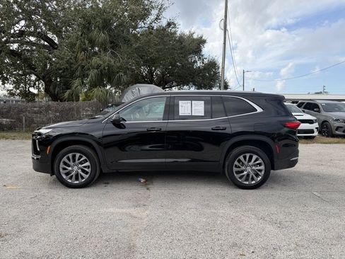 Used 2025 Buick Enclave Preferred w/ Power Package image 3