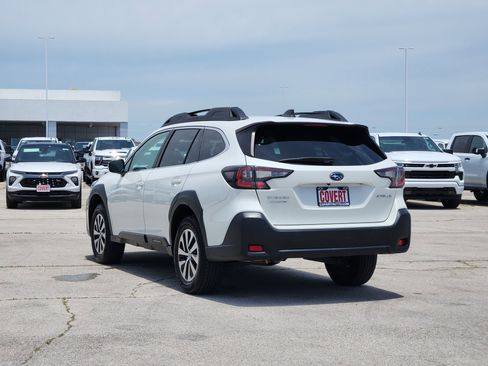 Used 2024 Subaru Outback Premium AWD/4WD image 5