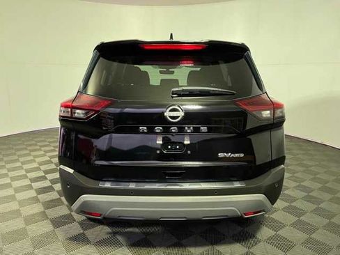 Certified 2022 Nissan Rogue SV image 6