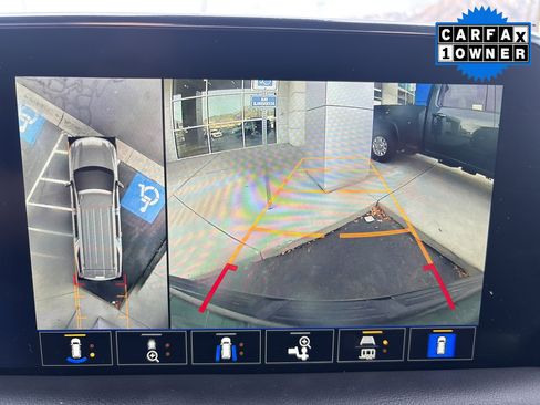 Used 2023 Chevrolet Suburban Z71 w/ Luxury Package image 22