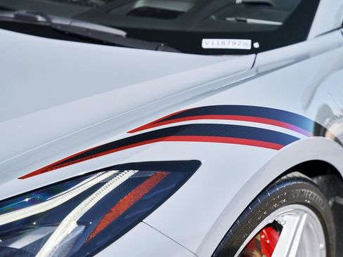 Used 2024 Chevrolet Corvette Stingray Premium Conv w/ Z51 Performance Package image 11