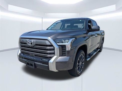 Used 2024 Toyota Tundra Limited AWD/4WD image 6