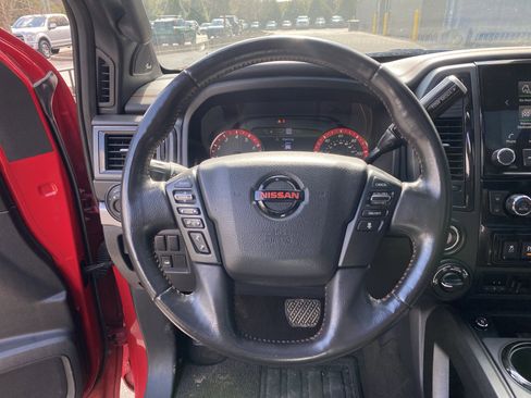 Used 2020 Nissan Titan PRO-4X image 10