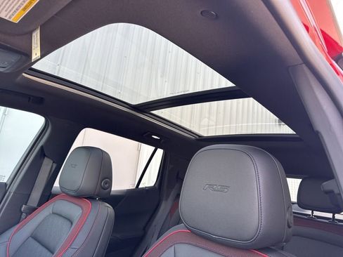 New 2026 Chevrolet Equinox RS w/ Convenience Package III AWD/4WD image 36