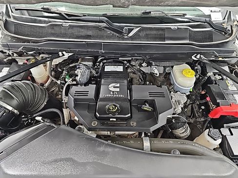 Used 2024 RAM 2500 Tradesman w/ Chrome Appearance Group image 38