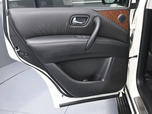 Used 2019 Nissan Armada SL w/ Premium Package AWD/4WD image 13