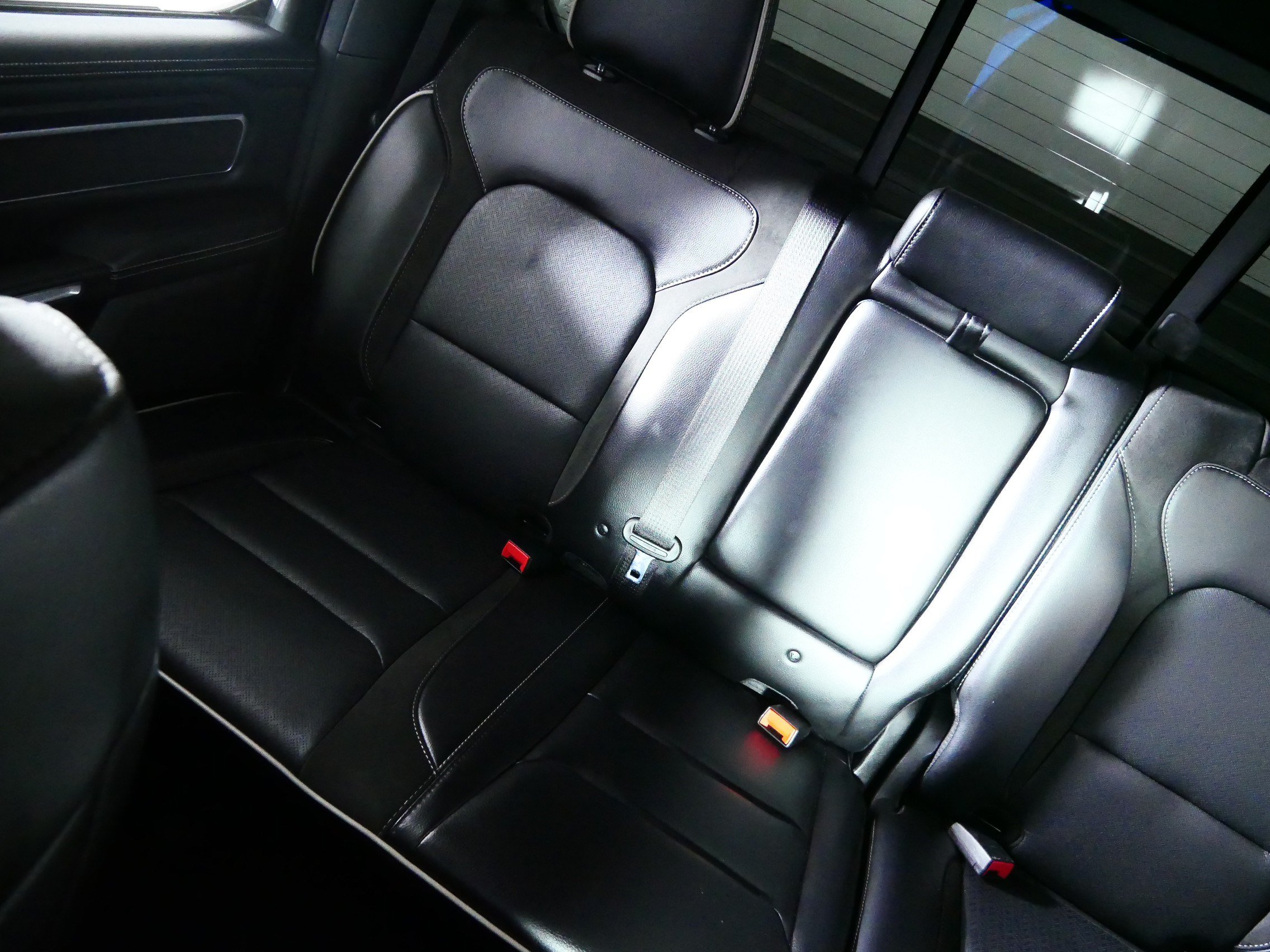 Used 2023 RAM 1500 Laramie AWD/4WD image 12