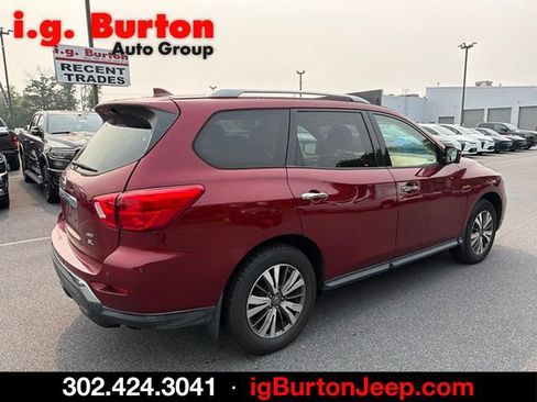 Used 2019 Nissan Pathfinder SL AWD/4WD image 3
