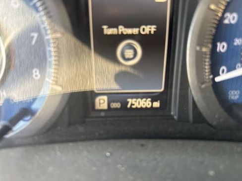 Used 2015 Toyota Sienna XLE w/ XLE Navigation Package FWD image 10