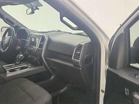 Used 2016 Ford F150 XLT w/ Equipment Group 302A Luxury image 28