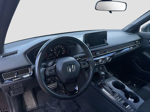 Used 2023 Honda Civic Sport image 9