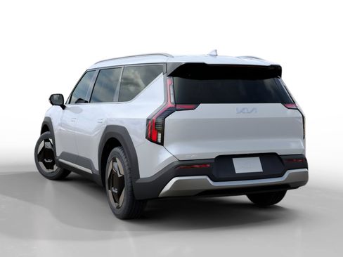 New 2026 Kia EV9 Wind AWD/4WD image 4
