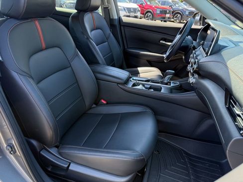 Used 2020 Nissan Sentra SR w/ Premium Package FWD image 11