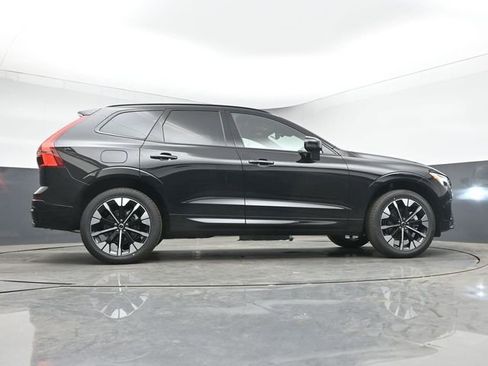 New 2026 Volvo XC60 B5 Plus w/ Protection Package Premier AWD/4WD image 45