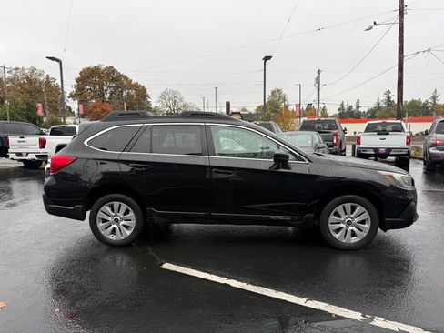Used 2019 Subaru Outback 2.5i Premium AWD/4WD image 9