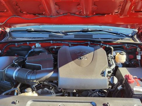 Used 2020 Toyota Tacoma Limited RWD image 42